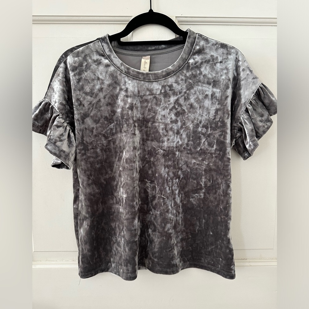 Women’s Altar’d State Gray Harlow Velvet Flutter Sleeve Top Shirt
